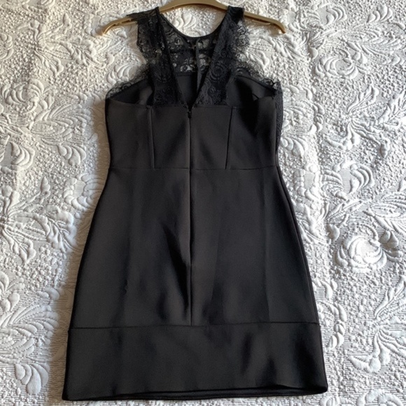 TOPSHOP Lace Neckline Halter Dress - Picture 3 of 5